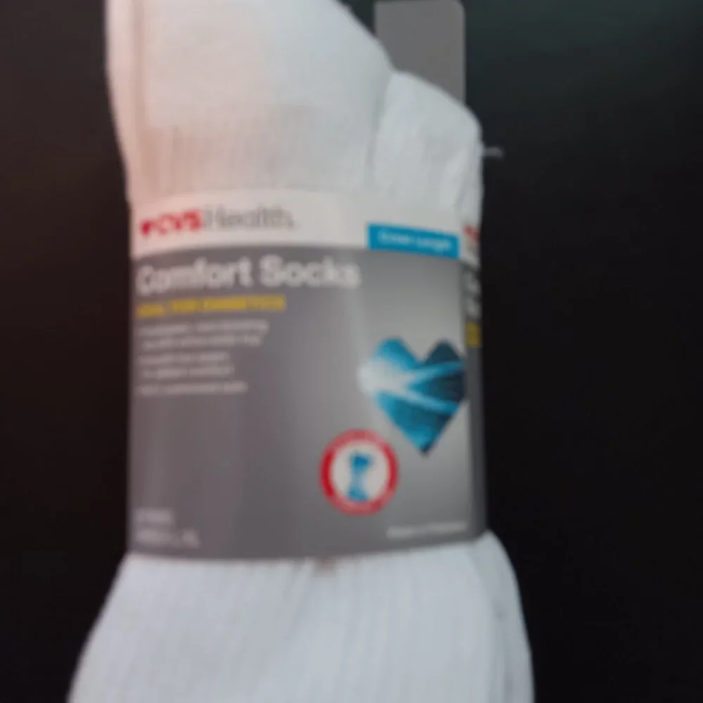 COMFORT 2 PACK WHITE SOCKS SIZE LARGE / X LARGE NWT